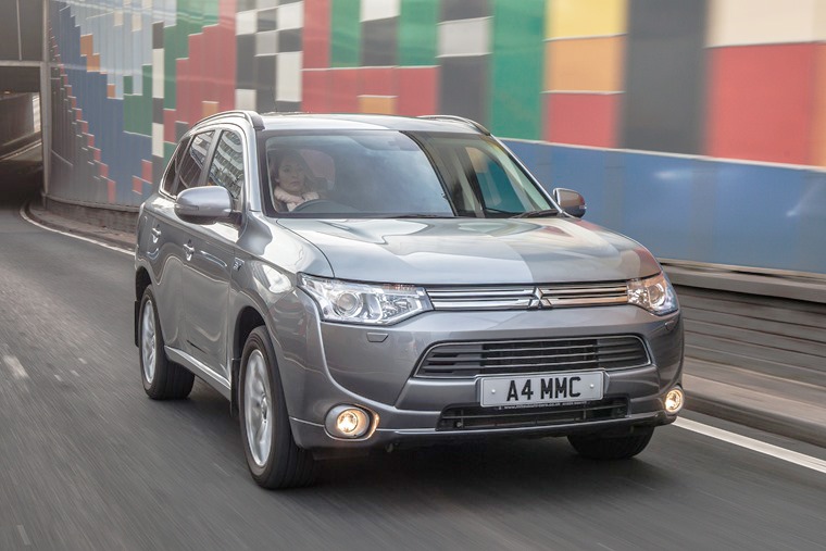Plug-in Outlander bags Low Carbon Car Manufacturer of the Year award for Mitsubishi Plug-in Outlander bags Low Carbon Car Manufacturer of the Year award for Mitsubishi