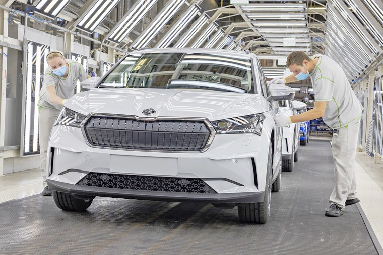 Skoda Enyaq iV: Production begins on electric SUV with 316-mile range Skoda Enyaq iV: Production begins on electric SUV with 316-mile range