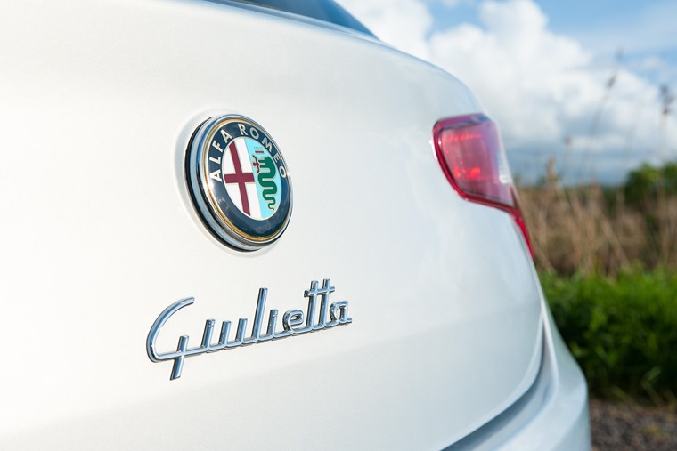 Alfa Romeo Giulietta Logo Automoviles