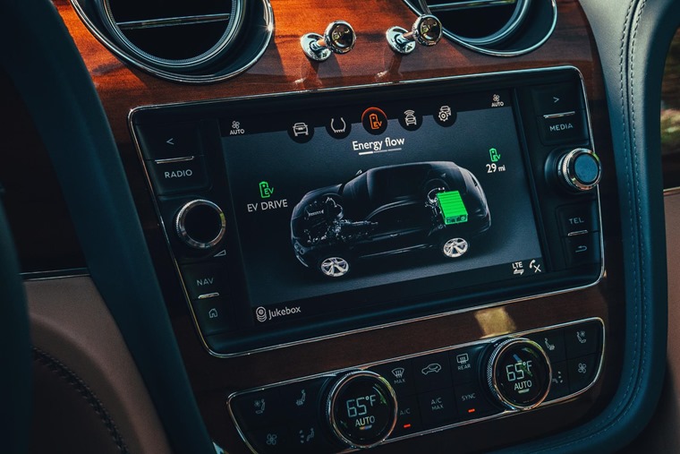 Bentley Bentayga hybrid interior