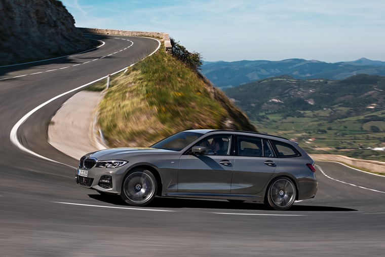 BMW 3 Series Touring 2019 side