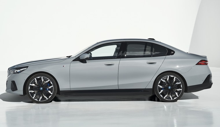 BMW 5 Series 2023 side view
