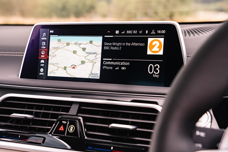 BMW 7 Series 2019 interior infotainment