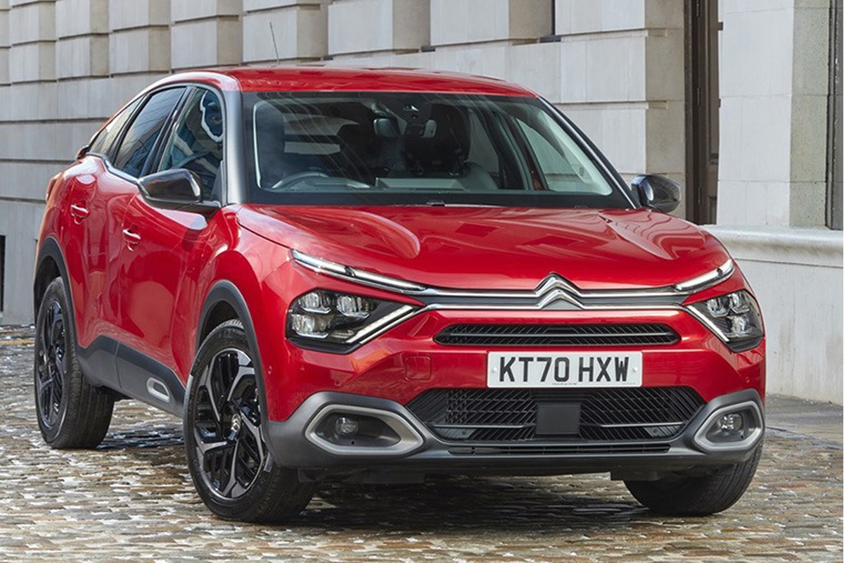 New Citroën C4  Reinventing the compact hatchback
