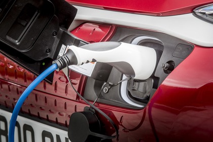 £165 EV VED rate set to raise £985m from 2025