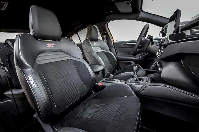 Ford Focus ST 2019 interior seats