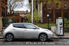 Government doubles funding for on-street EV chargers