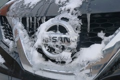 Top five tips for de-icing your car in the winter