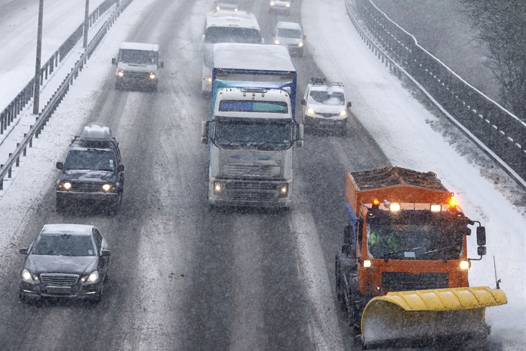 UK weather: Our top tips for wintery driving