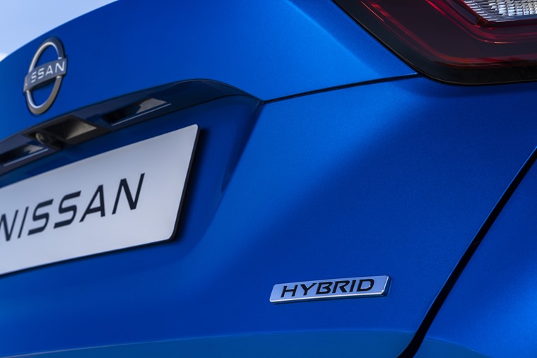 Nissan_Juke_Hybrid_Blue_detail05.JPG