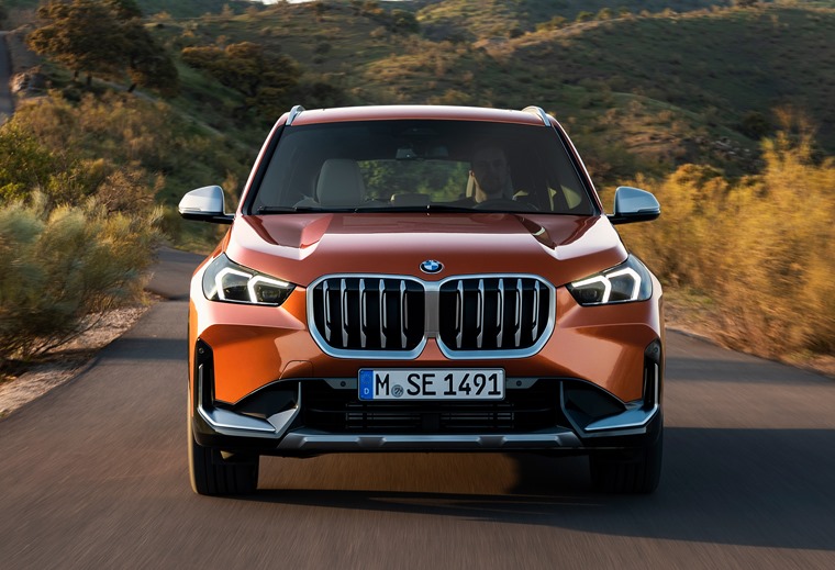 P90465595_highRes_the-all-new-bmw-x1-x