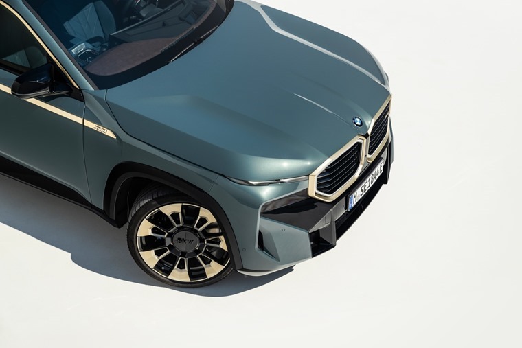 P90478571_lowRes_the-first-ever-bmw-