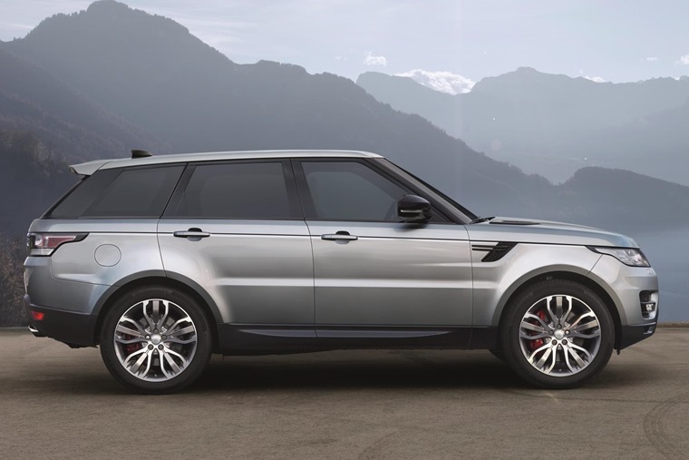 Range Rover Sport Gets Efficient Engine And Updates For 2017 On And Off Road The Range Rover Sport Gets Even More Tech For 2017