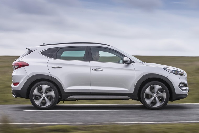 New Sel And Gearbox Option For Por Hyundai Tucson Leasing The Hyundai Tucson Gets A More Ful 1 7 Litre Engine And Sequential Semi
