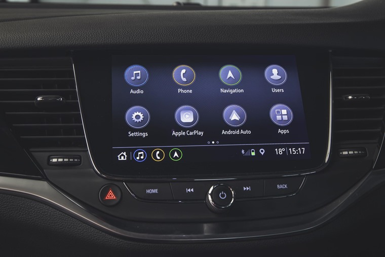 Vauxhall Astra 2019 infotainment