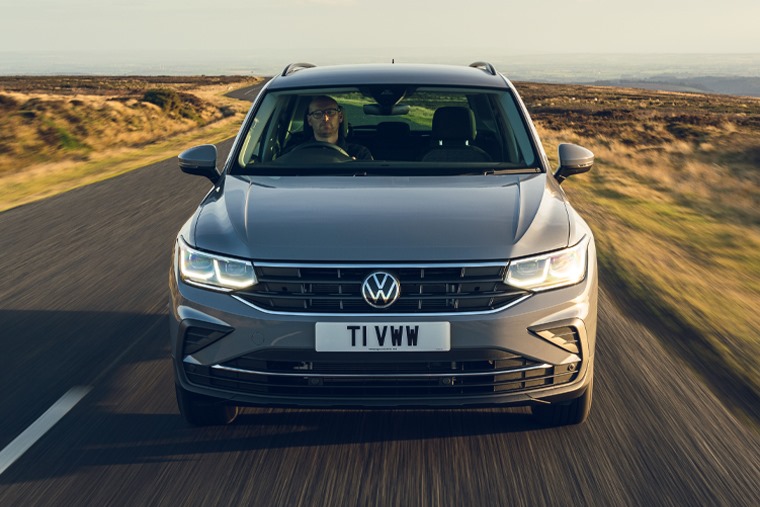 Volkswagen Tiguan review driving