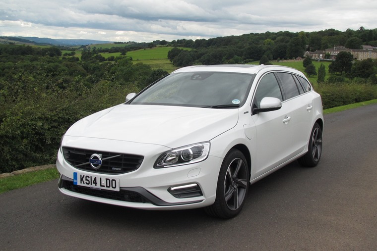 First Drive Review Volvo V60 Plug In Hybrid D6 Awd R Design Volvo V60 Plug In Hybrid 2017 White D6 R Design Harrogate 2
