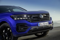Volkswagen Touareg R: Range-topping 456bhp performance SUV to offer plug-in hybrid tech